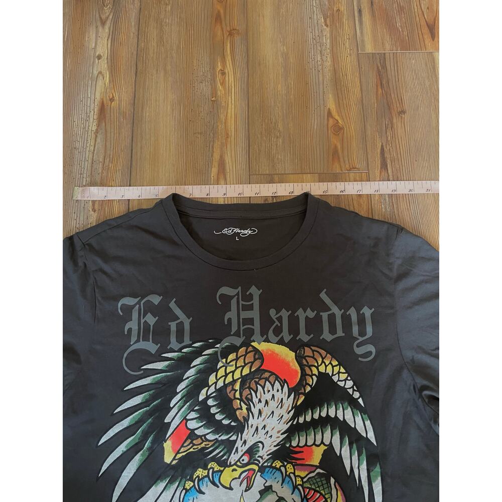 Ed Hardy Graphic T-shirt - Picture 3 of 4